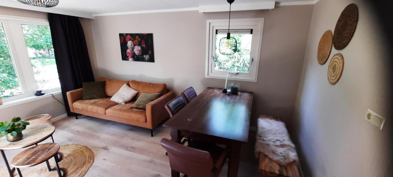 拉尔特 Chalet Op Bosrijk Familiepark酒店 外观 照片